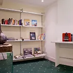 Zaragoza Plaza Hotel *