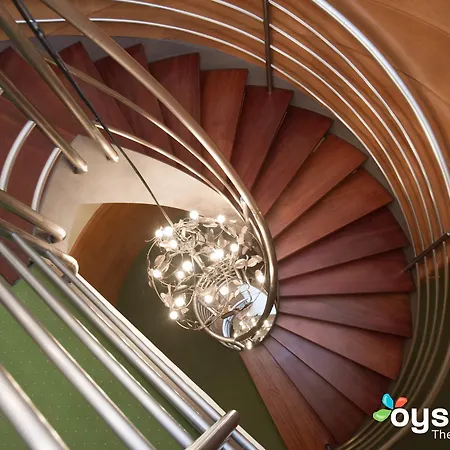 Zaragoza Plaza Szálloda *