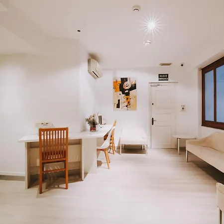 Hotel Zaragoza Plaza *