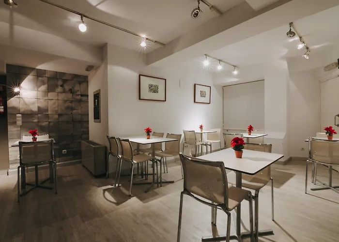 Hotel Zaragoza Plaza *