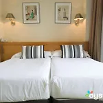 サラゴサ プラサ ホテル *