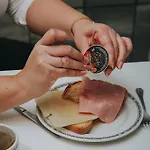 ホテル サラゴサ プラサ