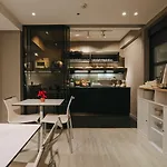 萨拉戈萨广场酒店