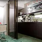 萨拉戈萨广场酒店 *