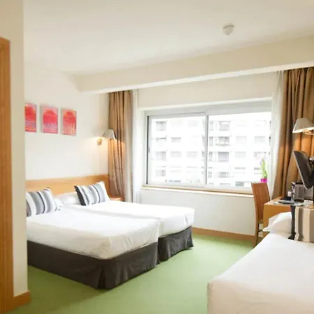 Hotell Zaragoza Plaza