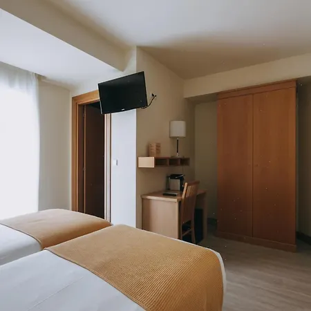 Zaragoza Plaza سان سيباستيان