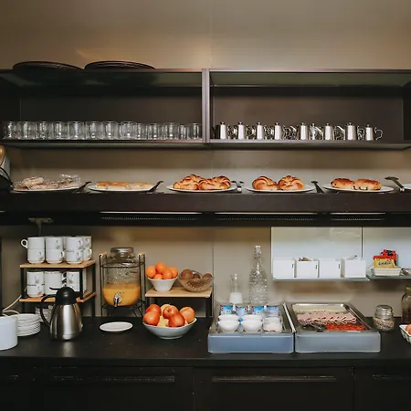 萨拉戈萨广场酒店