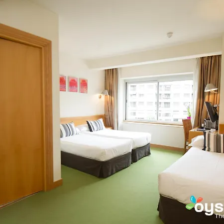 Hotel Zaragoza Plaza *
