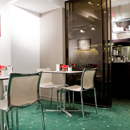 Zaragoza Plaza Hotel *
