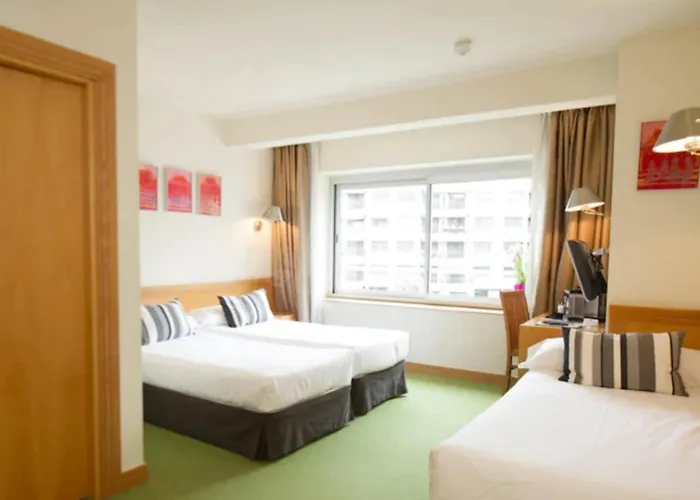 فندق Zaragoza Plaza