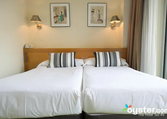 Zaragoza Plaza فندق *