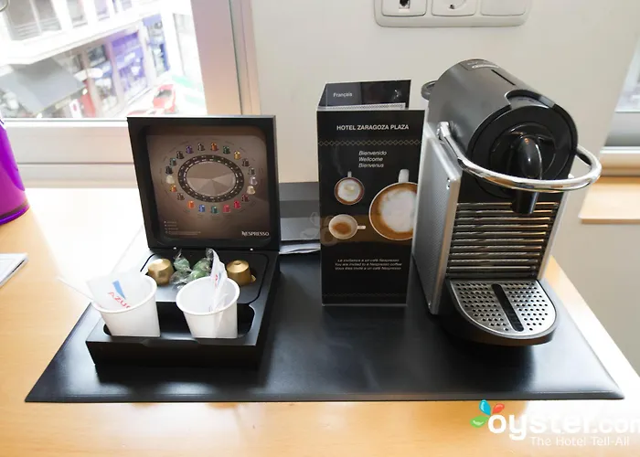 Zaragoza Plaza فندق *