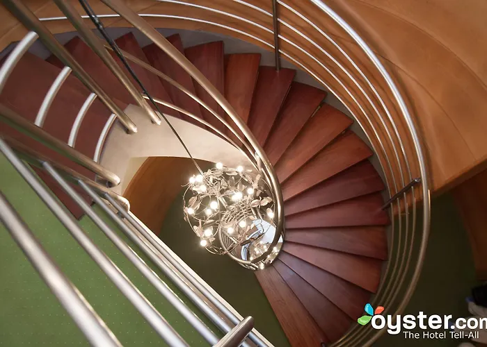 Zaragoza Plaza فندق *