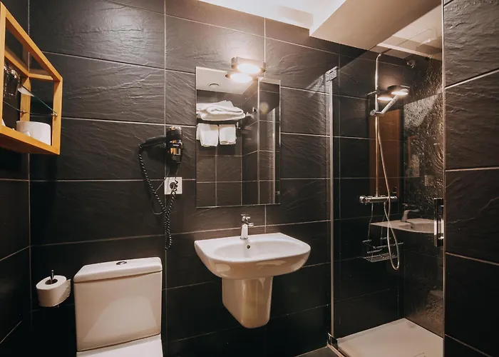 萨拉戈萨广场酒店 * 圣塞瓦斯蒂安