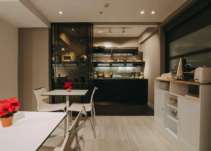 萨拉戈萨广场酒店