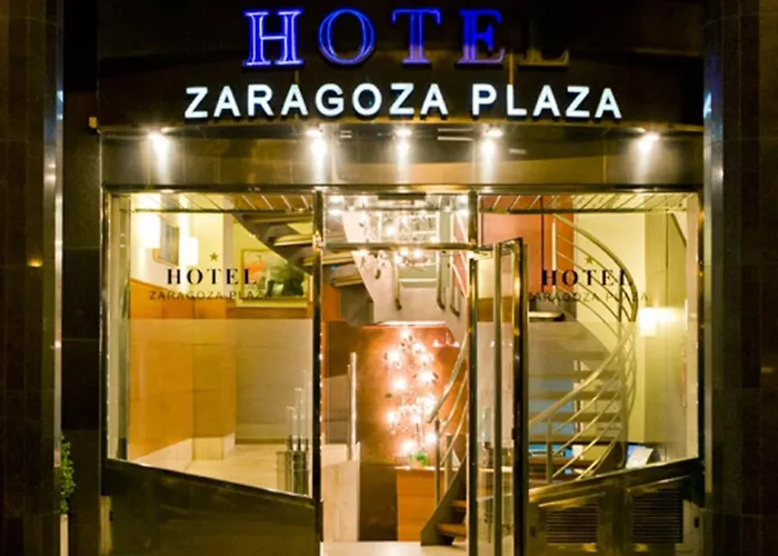 萨拉戈萨广场酒店 *
