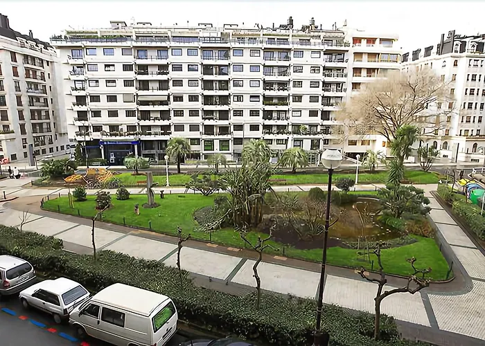 萨拉戈萨广场酒店 * 圣塞瓦斯蒂安