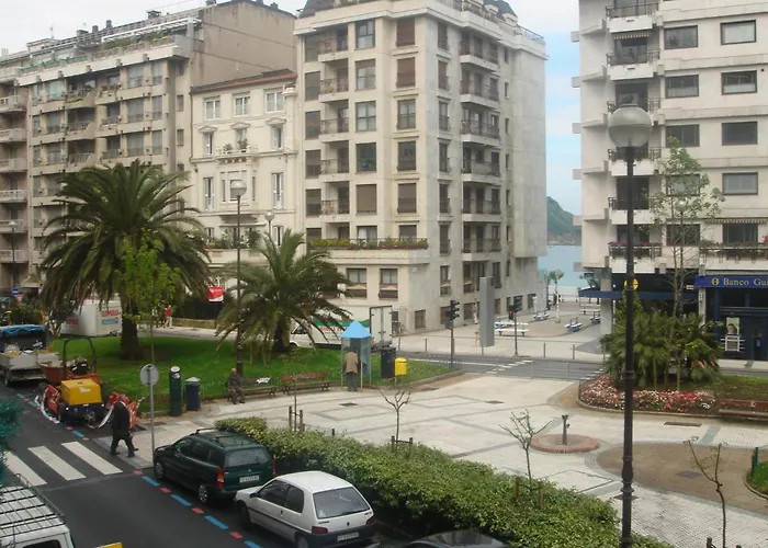 Zaragoza Plaza فندق *