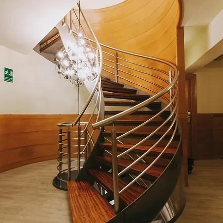 Hotell Zaragoza Plaza