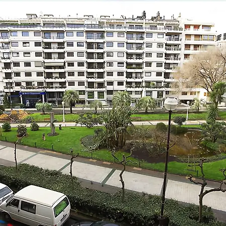 Zaragoza Plaza * San Sebastian